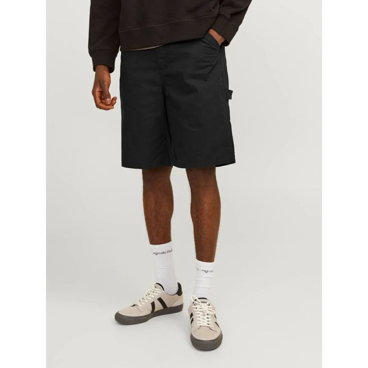 12232118 CARPENTER SHORT-BLACK