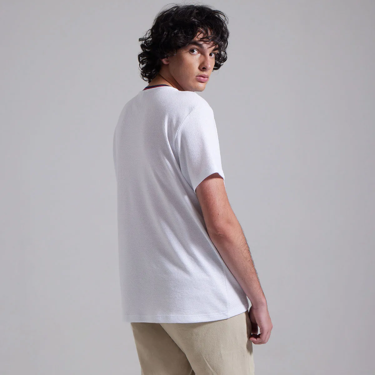 Camiseta Con Cuello Tejido