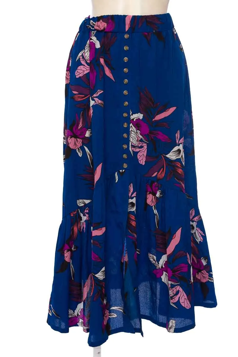 Falda color Azul - Closeando