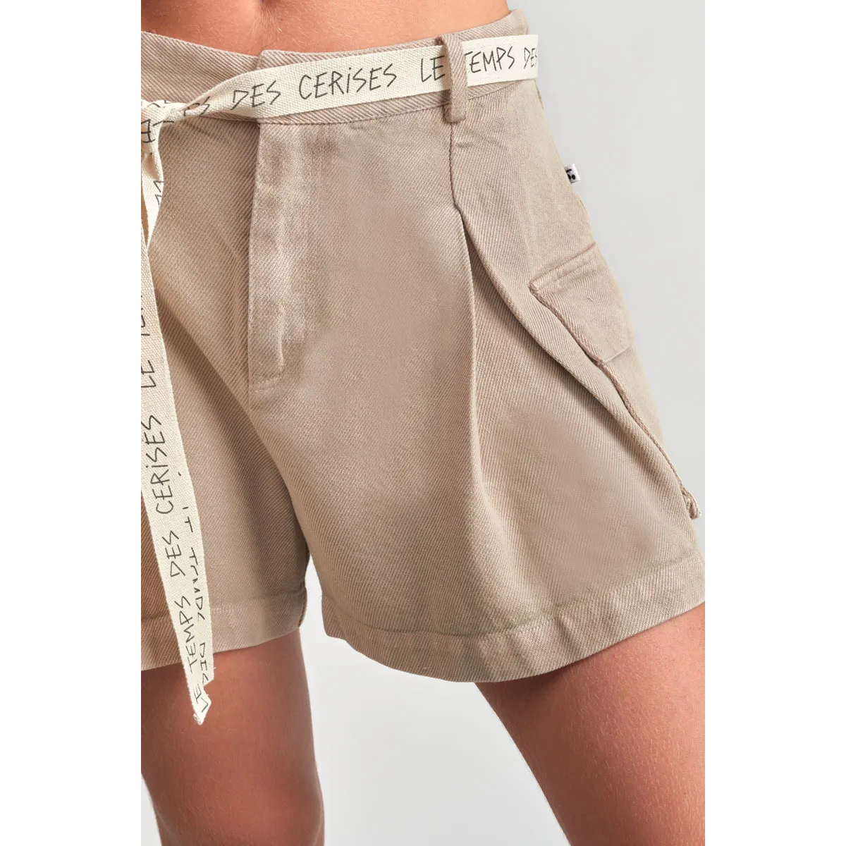 Short IZAGI