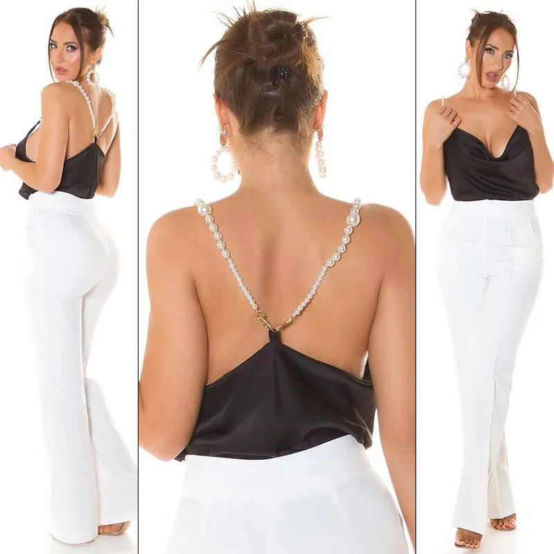 Top negro satinado y cuello cascada