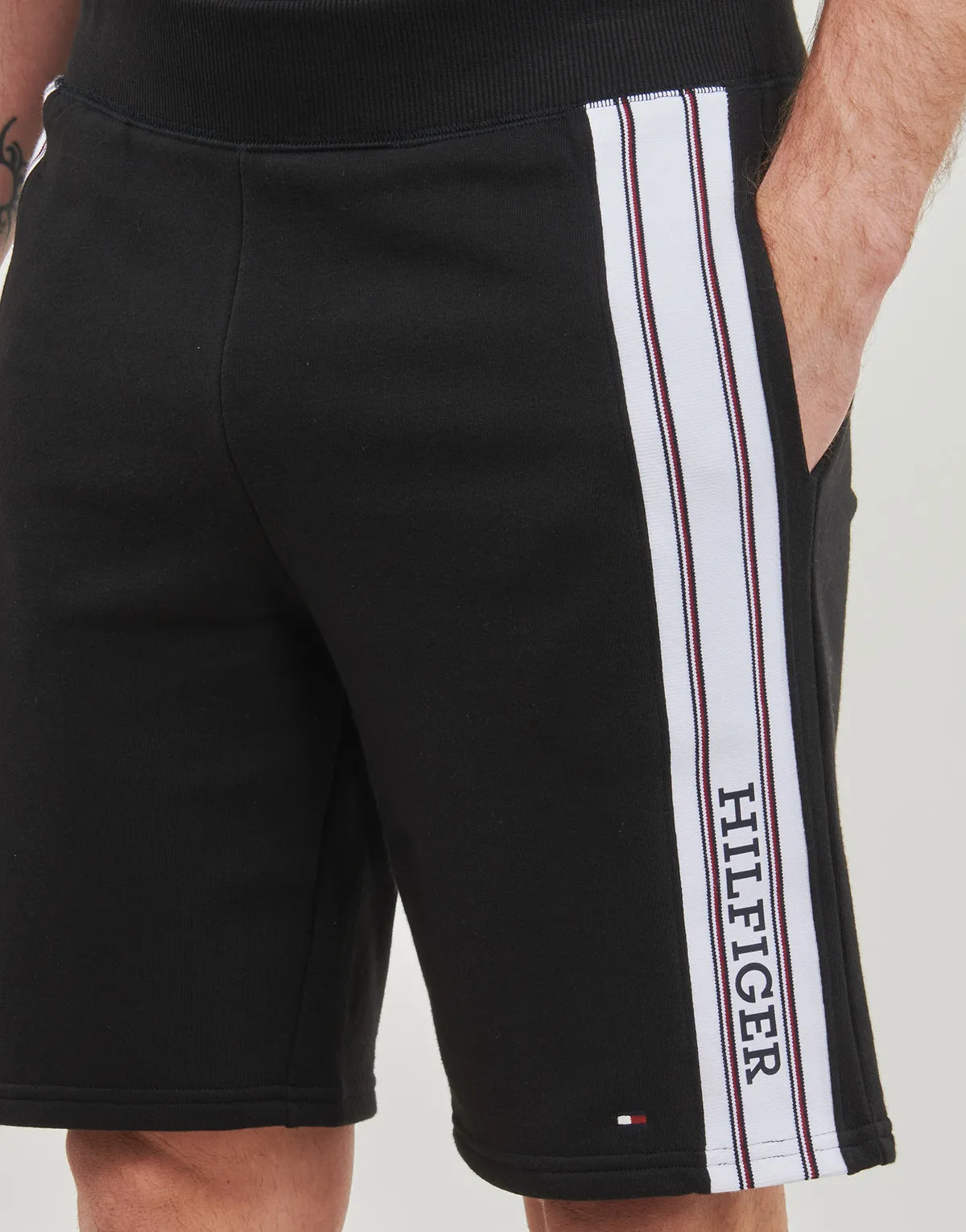 TRACK SHORT