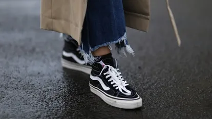zapatillas negras